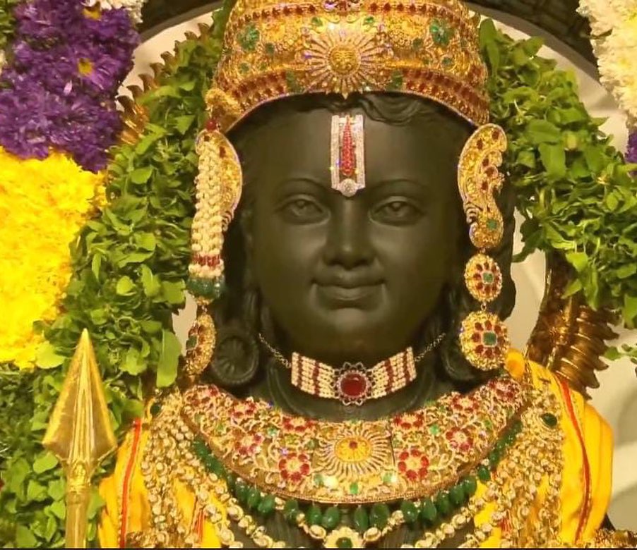 अयोध्या राम मंदिर में श्री राम भगवान की मूर्ति