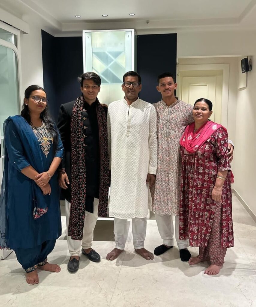 Yashasvi Jaiswal family